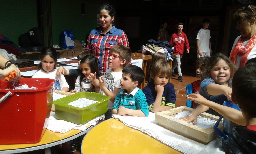 Workshop de reciclagem de papel