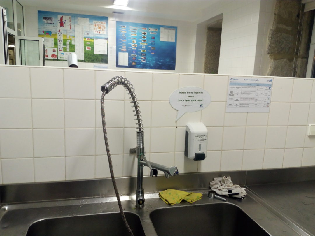 Sinalética das escolas referente à sustentabilidade/eficiência energética