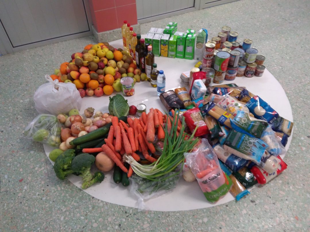 Alimentação saudável e sustentável  “Salada de fruta”, Roda solidária e roda dos alimentos