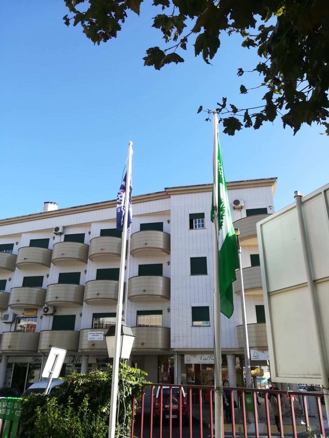Hastear a Bandeira Eco-Escolas no Externato Cooperativo da Benedita