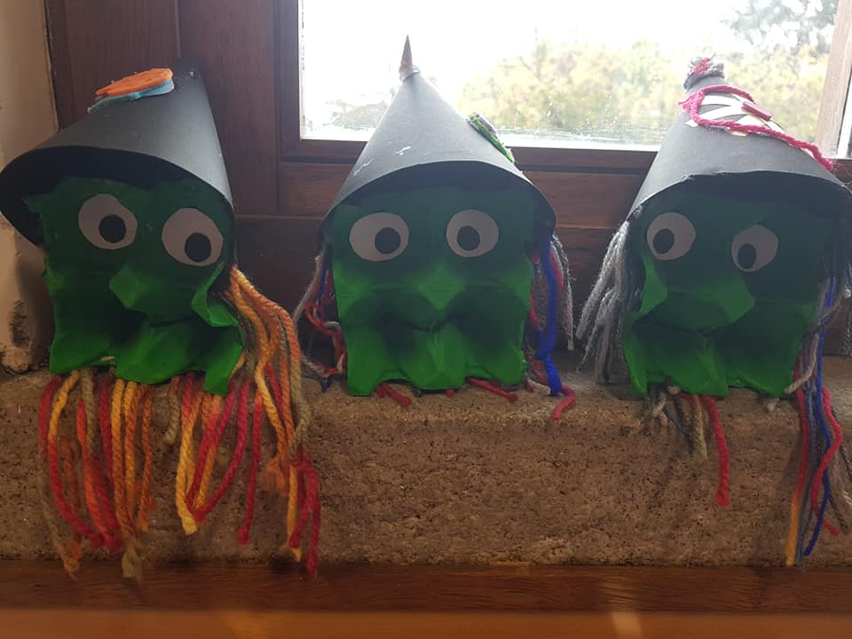 Monstros e bruxinhas