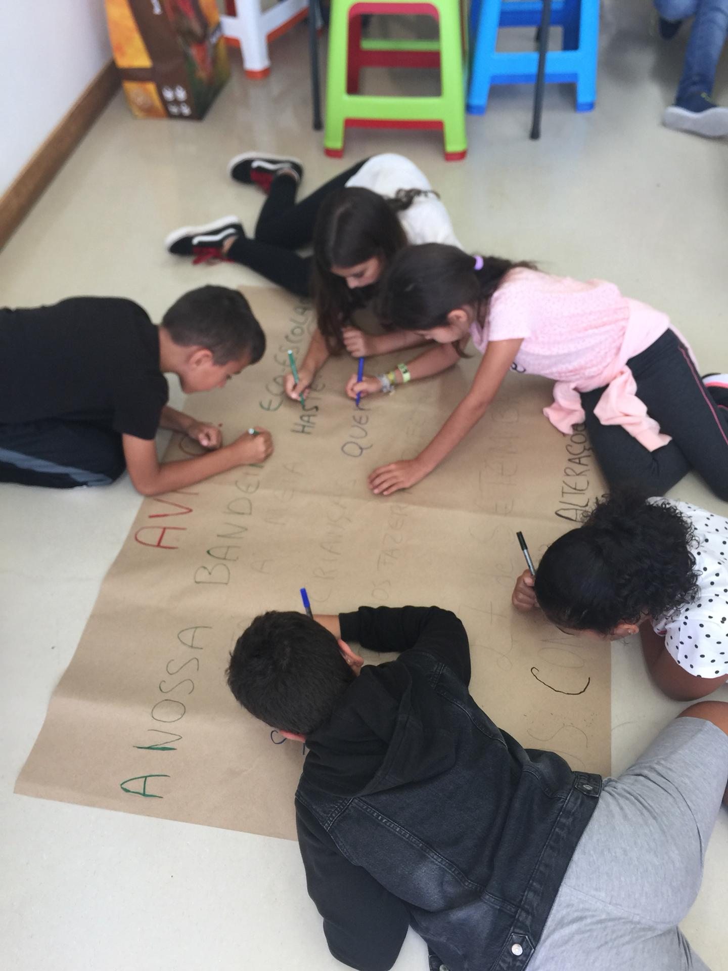 IMG-20190927-WA0003 Construção do cartaz