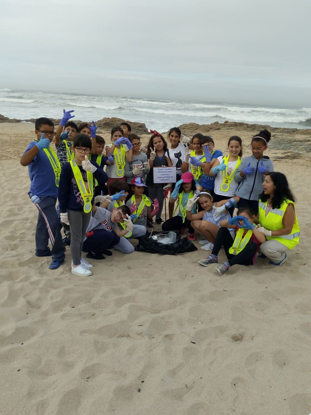 Limpeza da Praia do cabo do Mundo