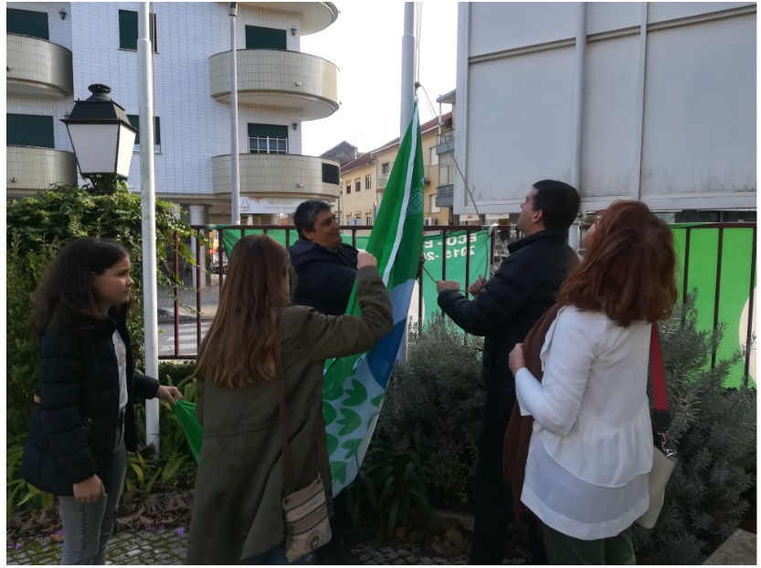 Hastear da Bandeira Eco-Escolas no Externato Cooperativo da Benedita