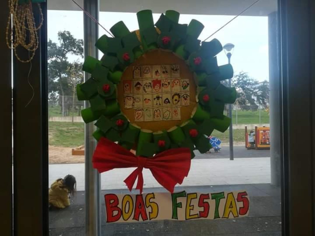 Decoração de espaços interiores com materiais recicláveis