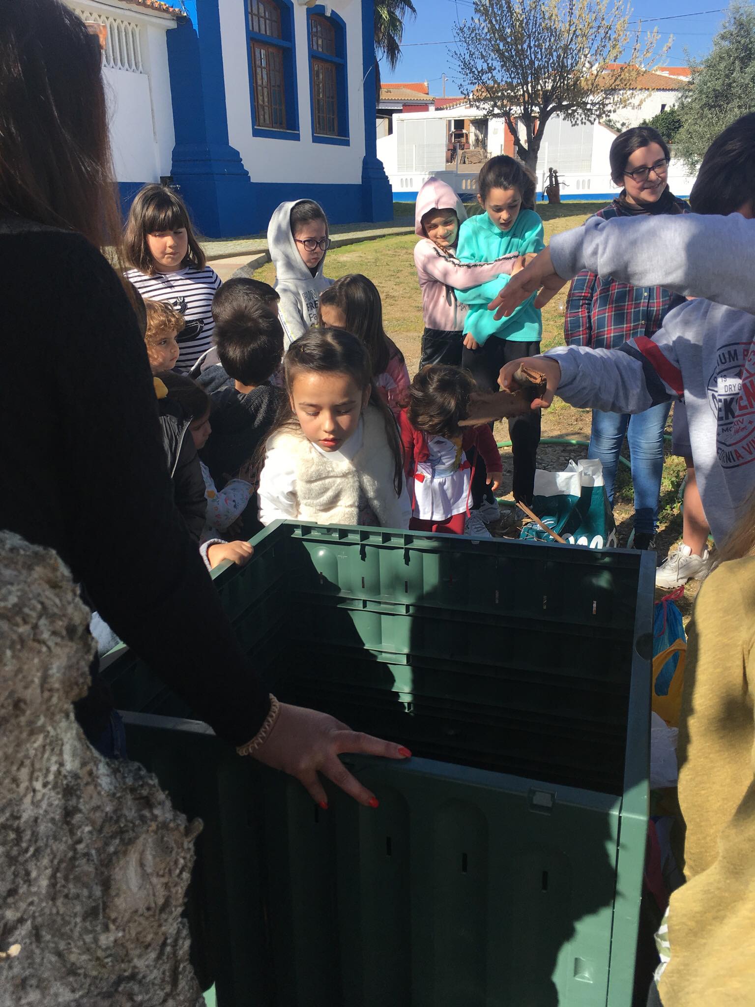 90200401_164464771241657_758476222152835072_n (1)