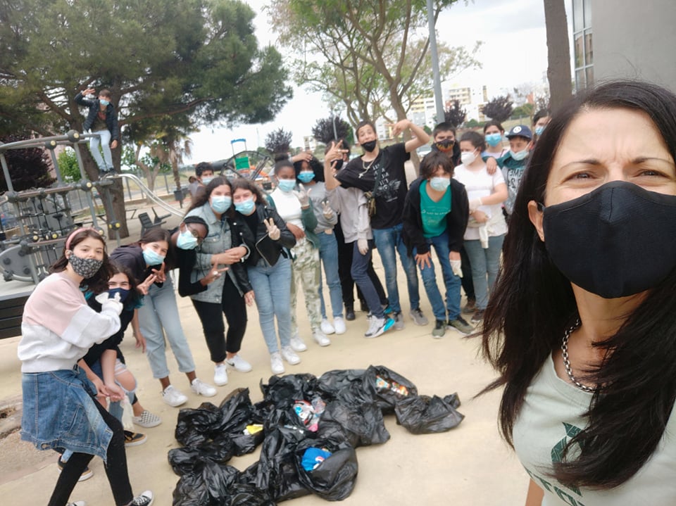 Campanha “Lixo Zero” no pátio da escola