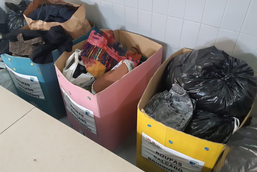 Roupas usadas não estão acabadas