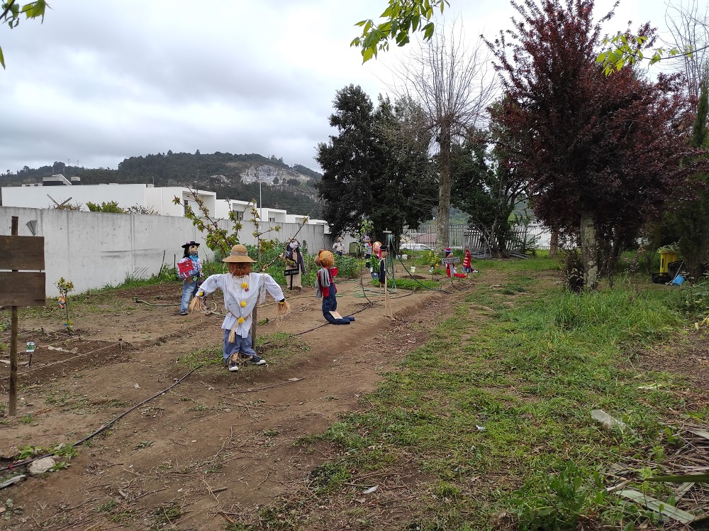 Concurso “Os Espantalhos chegam à nossa Horta”