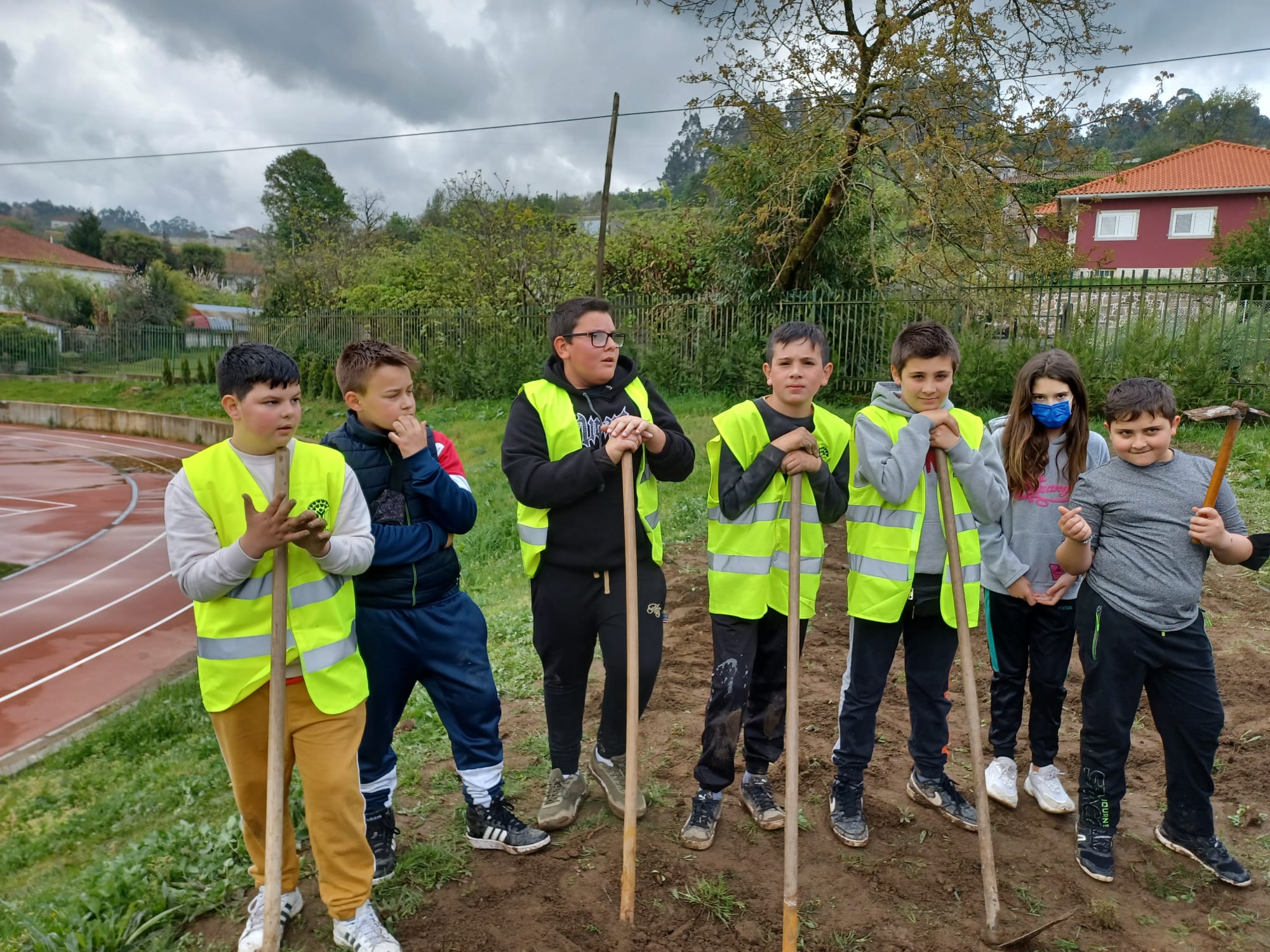 Dia 22 de março plantação na horta